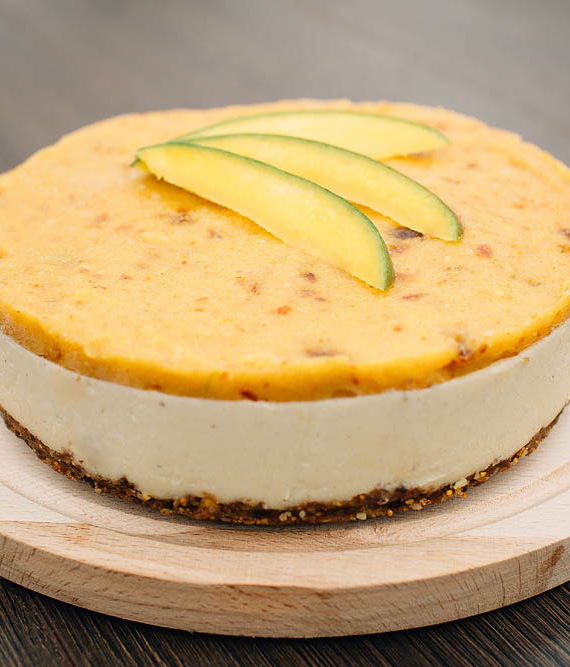 Raw Mango Cake prajitura mango Greenlicious Oradea