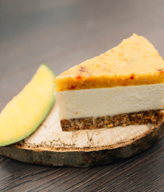 Raw Mango Cake prajitura mango Greenlicious Oradea (7)
