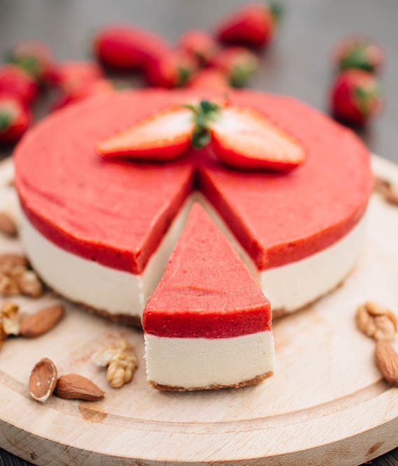 Raw Strawberry Cake – prajitura capsuni – Greenlicious Oradea (6)